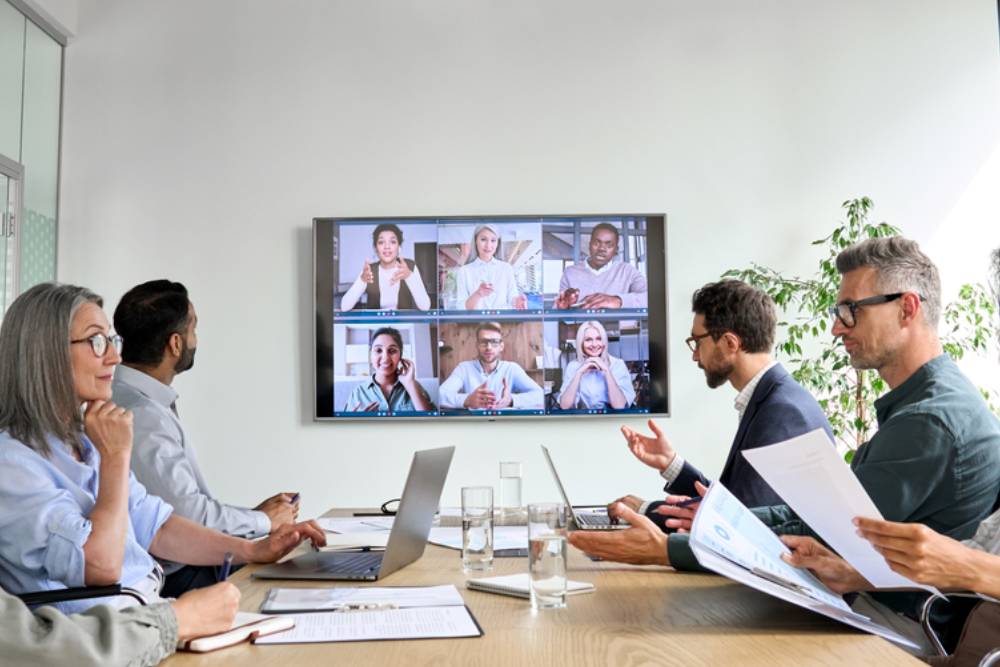 videoconference presentation, global virtual group corporate training